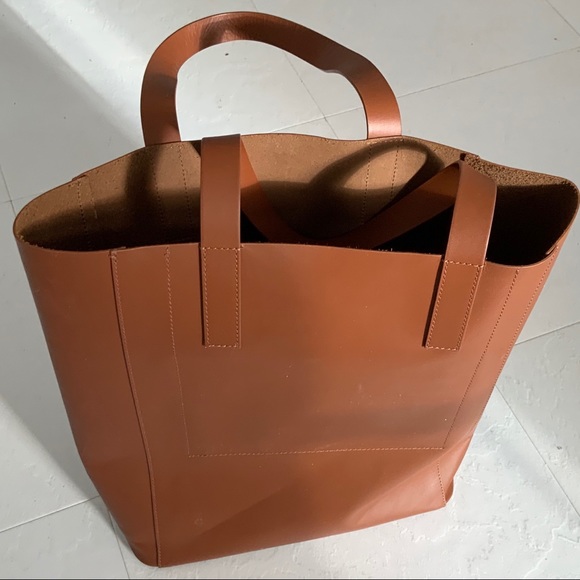 Everlane Handbags - Everlane cognac tote